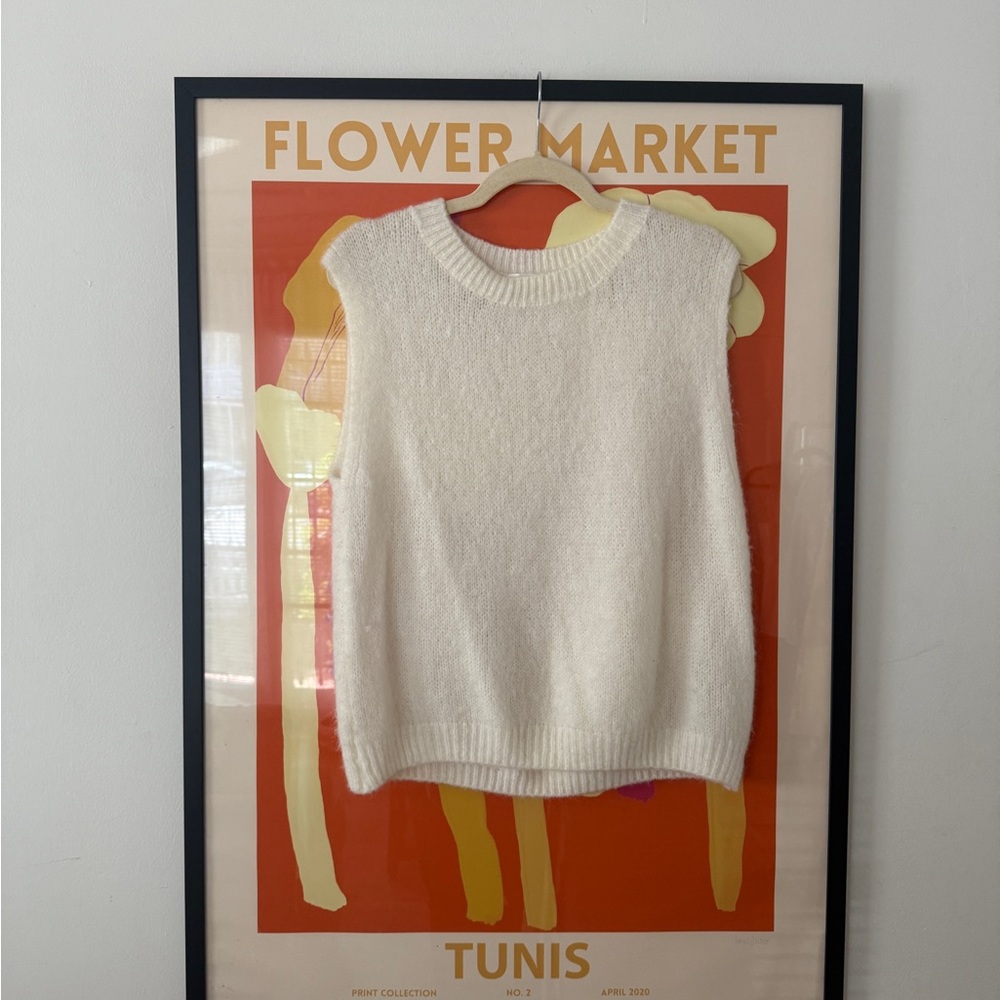 Cream Knit Sleeveless Sweater Top